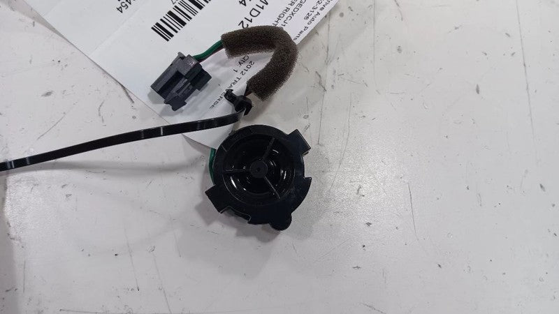 Chevy Traverse Tweeter Right Passenger Tweeter Speaker  2010 2011 2012