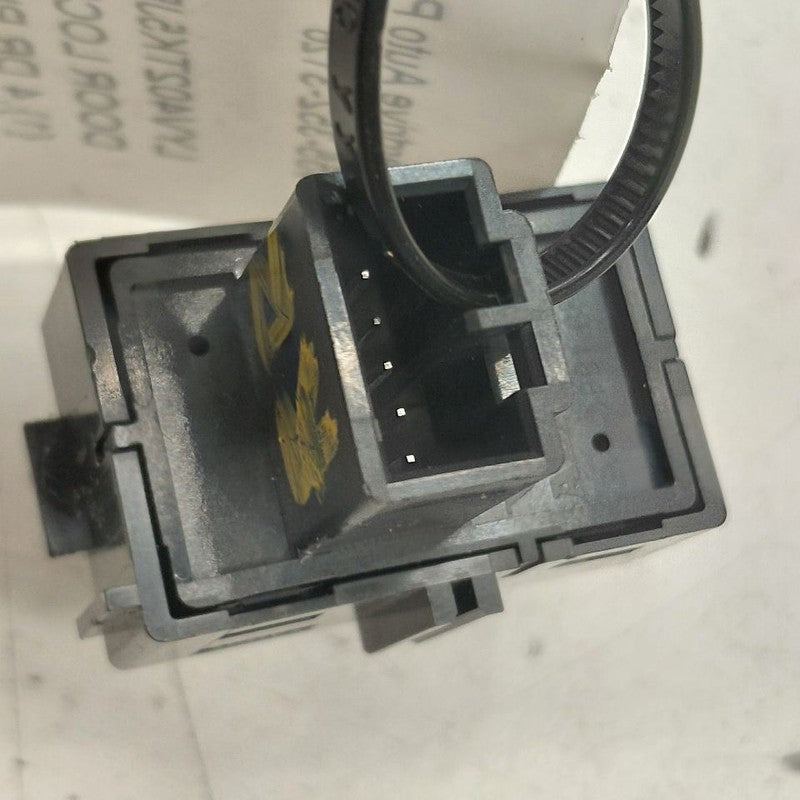 Volvo S60 Passenger Right Rear Power Door Lock Switch  2018 2017 2016