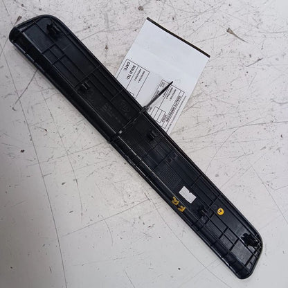 Kia Soul Sill Trim Plate Door Jam Threshold Right Passenger Front  2017 2018 201