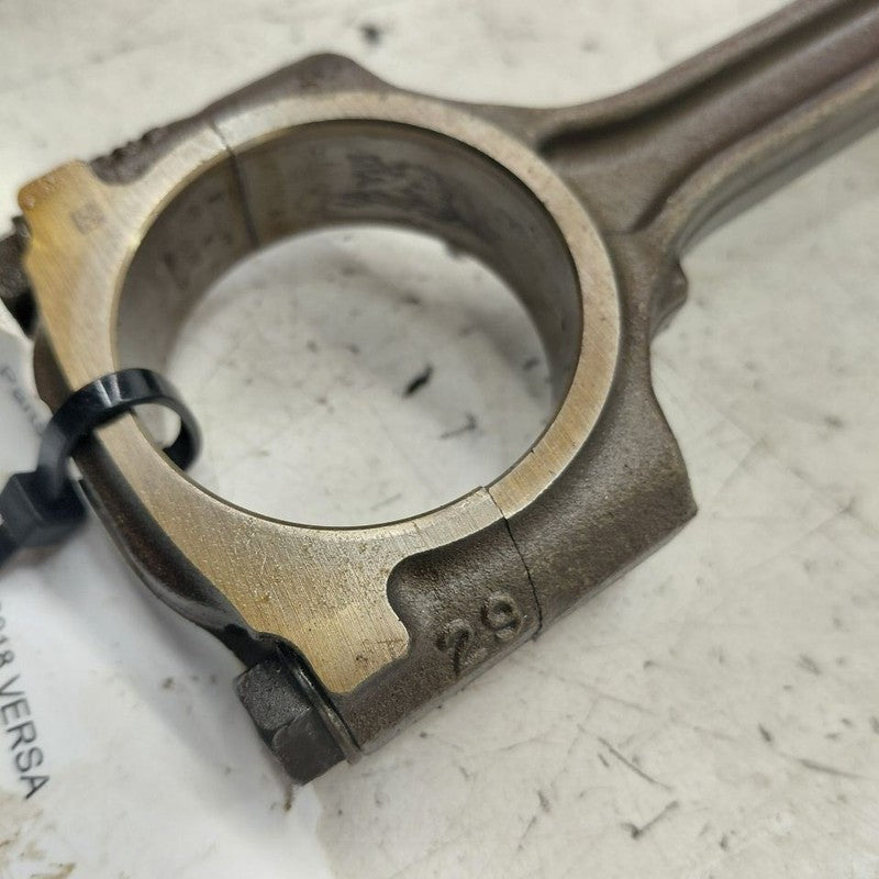 Nissan Versa Note Single Piston With Connecting Rod   1.6 2019 2018 20