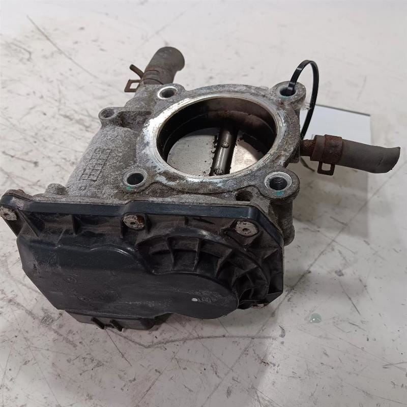 Throttle Body Valve Fits 12-19 ACCENT OEM
