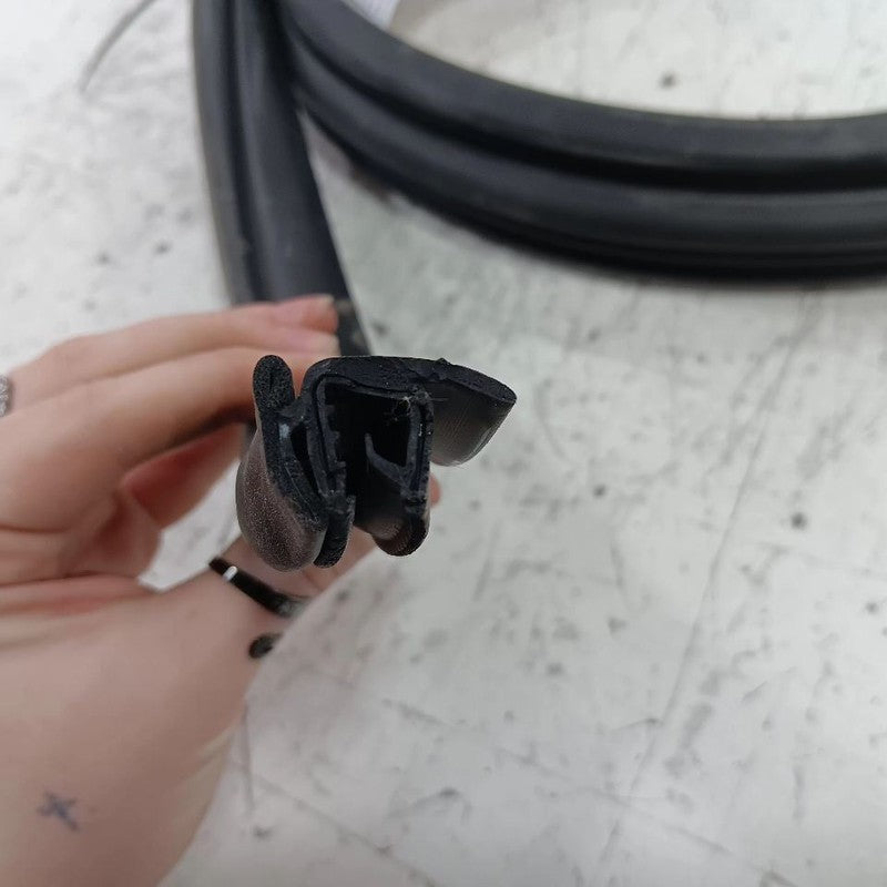 Hyundai Accent On Body Door Jamb Seal Rear Left Back 2014 2015 2016 2016 