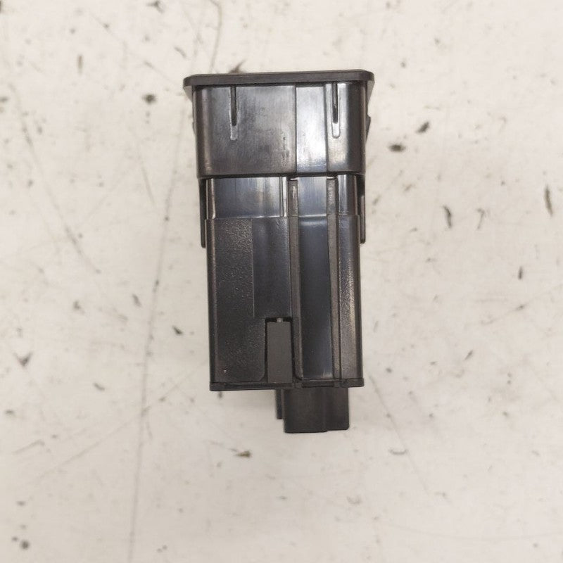 Chevy Equinox USB Plug In Hub Port  2024 2023 2022