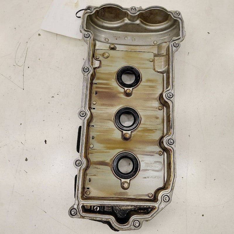 Cadillac XTS Passenger Right Side Engine Cylinder Head Valve Cover  20