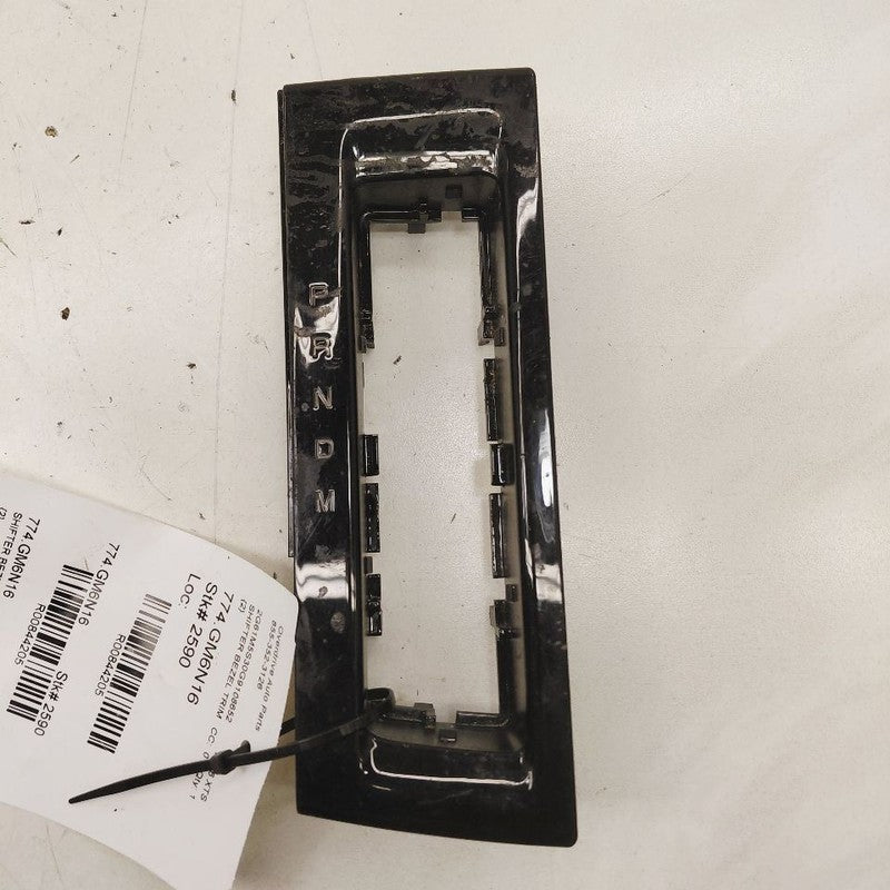 Cadillac XTS Shifter Bezel Trim Shift Console Surround Trim      2016 