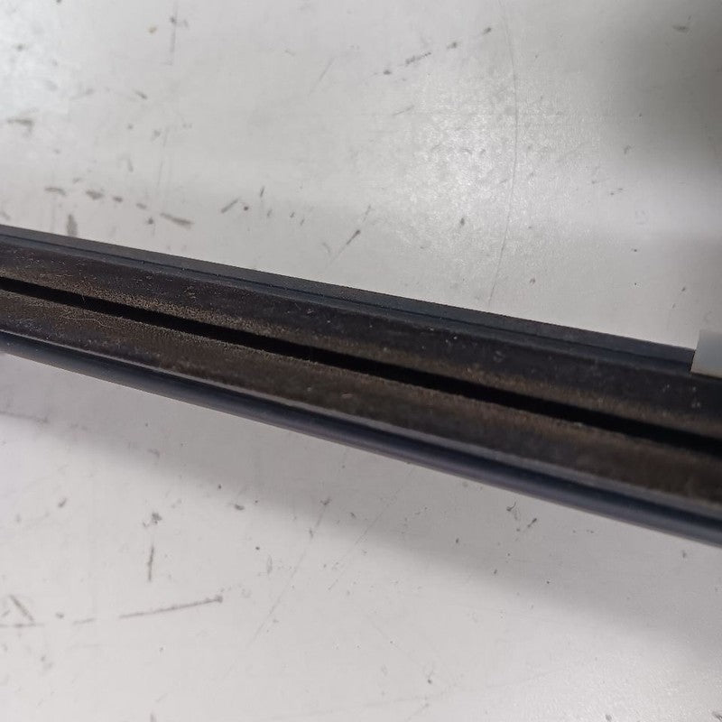Kia Optima Door Glass Window Weather Strip Trim Rear Right Passenger S