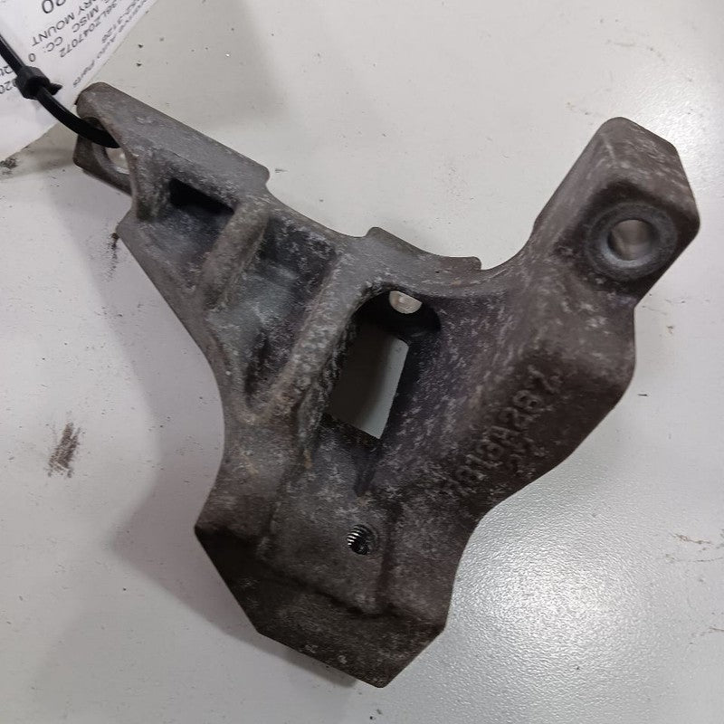 Mitsubishi Outlander Accessory Mount Bracket 2.4 2020 2021 2022 2023 O