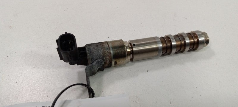 Cadillac CTS Variable Timing Gear Oil Control Valve Solenoid Cylinder 