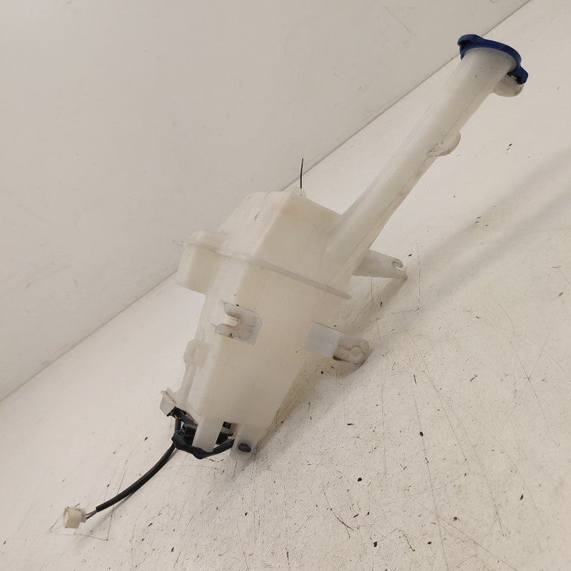 Windshield Washer Fluid Reservoir With Level Sensor 13-17 Hyundai Velo