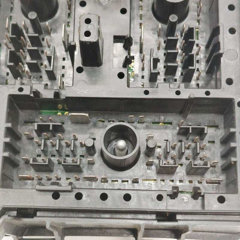 Fuse Box Engine Opt L3T Fits 20-24 Buick Encore GX 853021