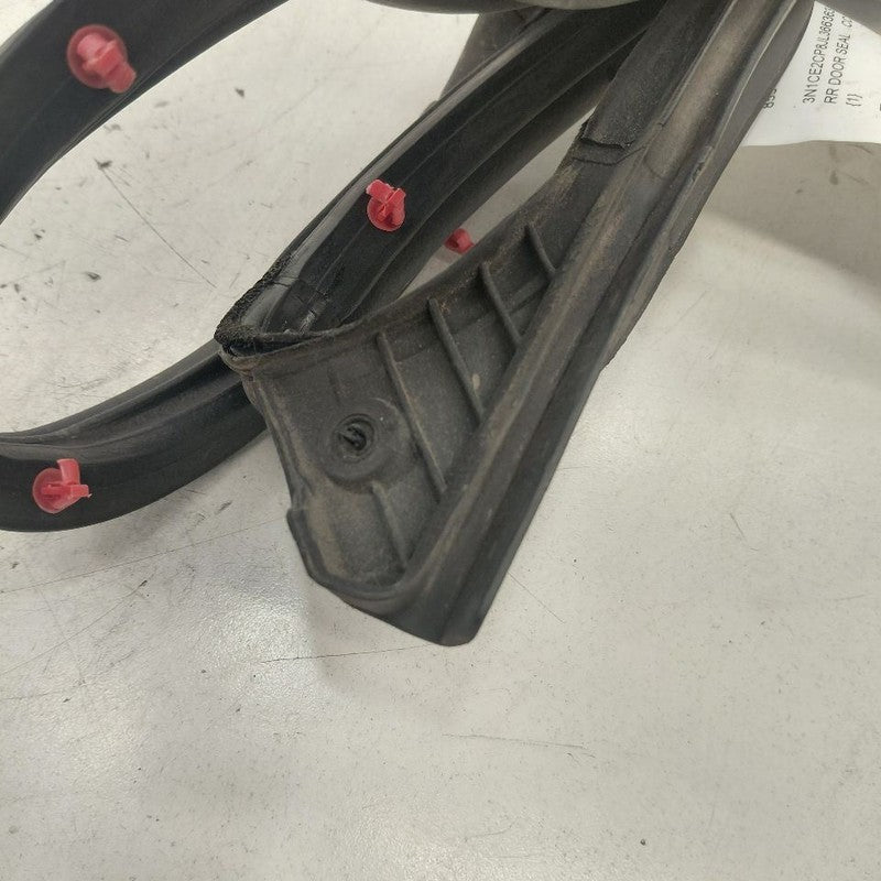 Nissan Versa Note On Door Seal Rubber Right Passenger Rear Back  2019 