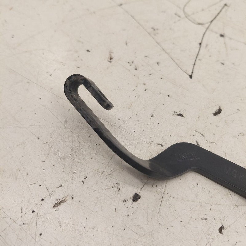 Kia Sorento Windshield Wiper Arm Left Driver  2018 2017 2016