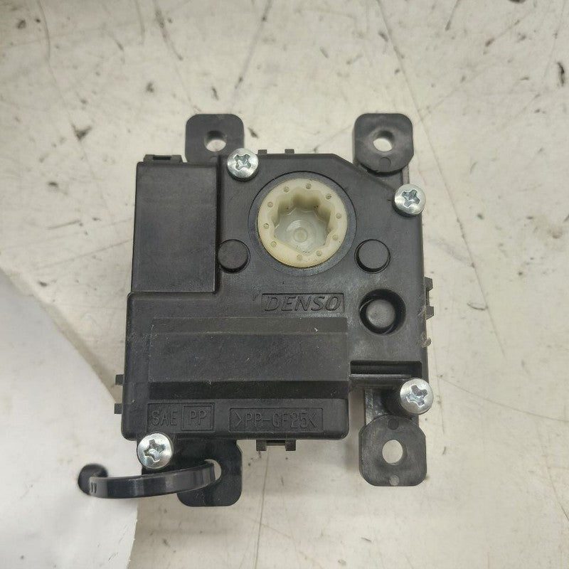 Lexus IS350 Flap Door Motor Heater AC Door Actuator  2020 2019 2018