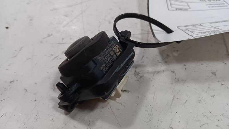 68230085AF Camera Projector Sedan Camera Rear Decklid Mounted Fits 15-17 200