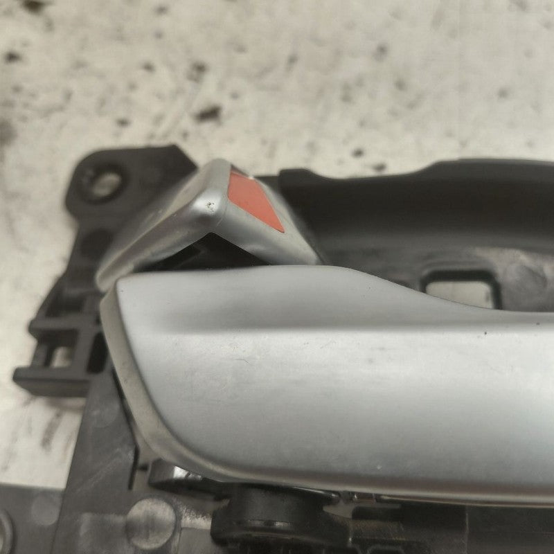 Hyundai Santa Fe Door Handle Left Driver Rear Interior Inside  2019 20