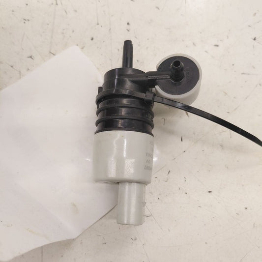Chevy Trax Windshield Washer Wash Fluid Reservoir Motor Pump Electric 