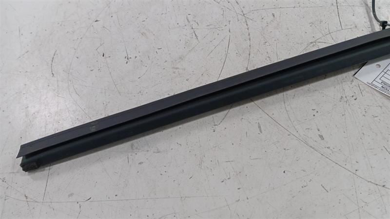 Hyundai Sonata Right Front Weather Strip Interior 2011 2012 2013 2014 