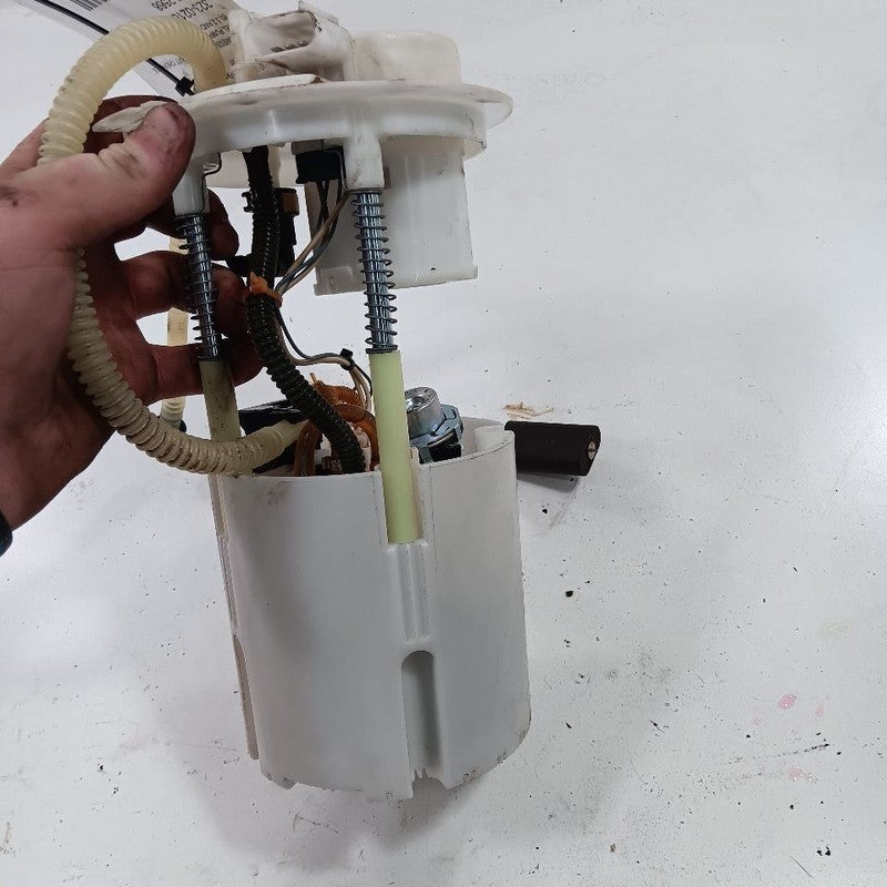 68217192AC Gas Fuel Pump Assembly Tank Mounted 3.2L 4WD Fits 14-22 Jeep Cherokee