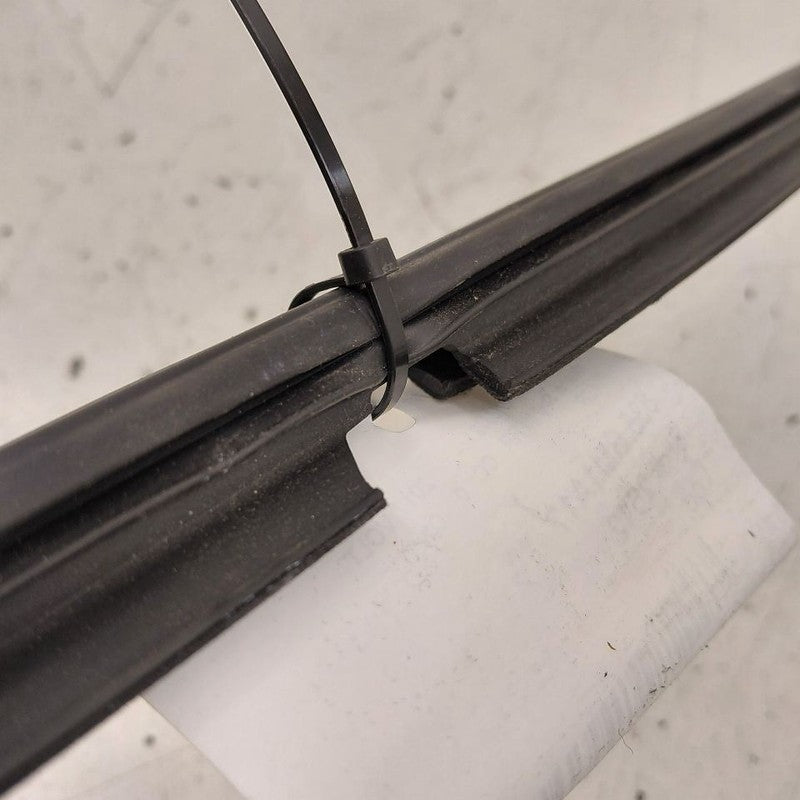 Chevy Volt Right Rear Weather Strip Interior  2016 2017 2018 2019