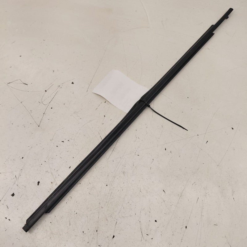 Mitsubishi Outlander   Door Glass Window Weather Strip  Front Left Dri