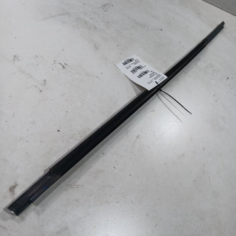 Chevy Malibu Door Glass Window Weather Strip Trim Front Left Driver 2019 2020