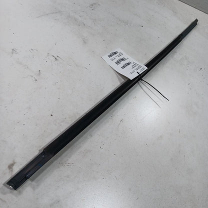 Chevy Malibu Door Glass Window Weather Strip Trim Front Left Driver 2019 2020