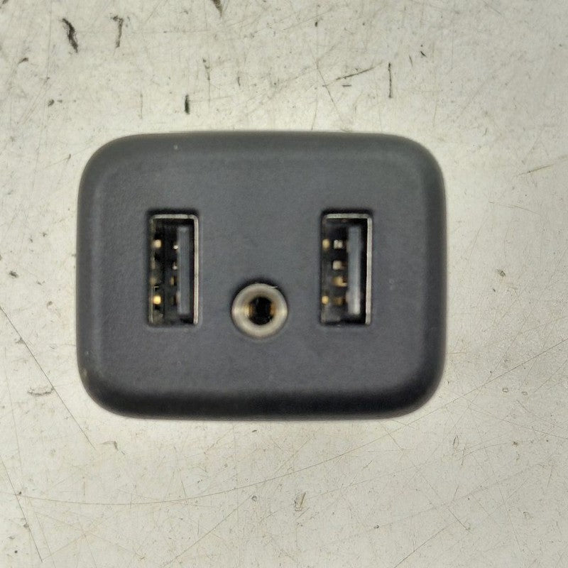 Chevy Trax USB Plug In Hub Port  2022 2021