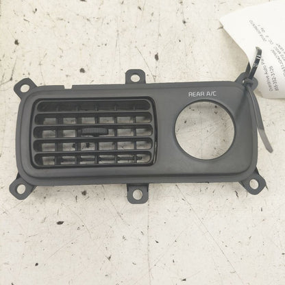 Kia Sorento Passenger Right Rear Third Row Vent 2018 2017 2016