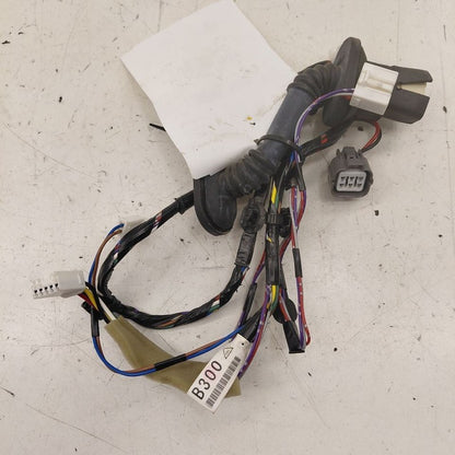Mitsubishi Outlander   Door Harness Wire Wiring Right Passenger Rear  