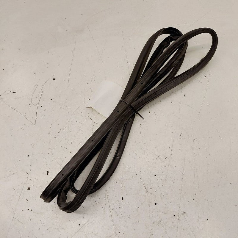 Buick Encore GX On Door Seal Rubber Right Passenger Front  2020 2021 2