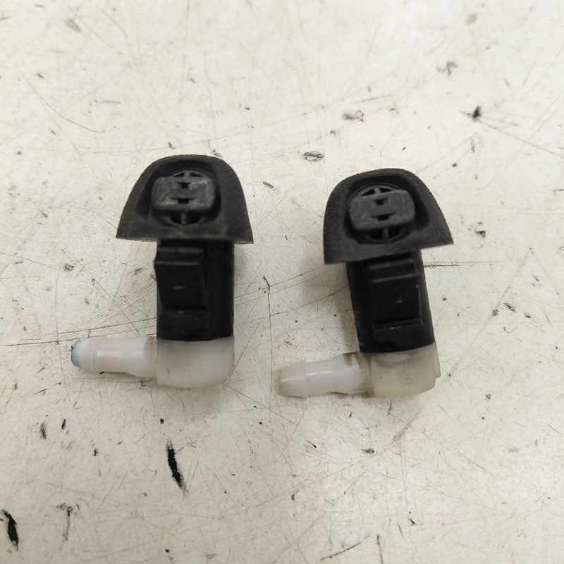 Cadillac CT6 Windshield Wiper Washer Fluid Hood Sprayer Nozzles  2018 