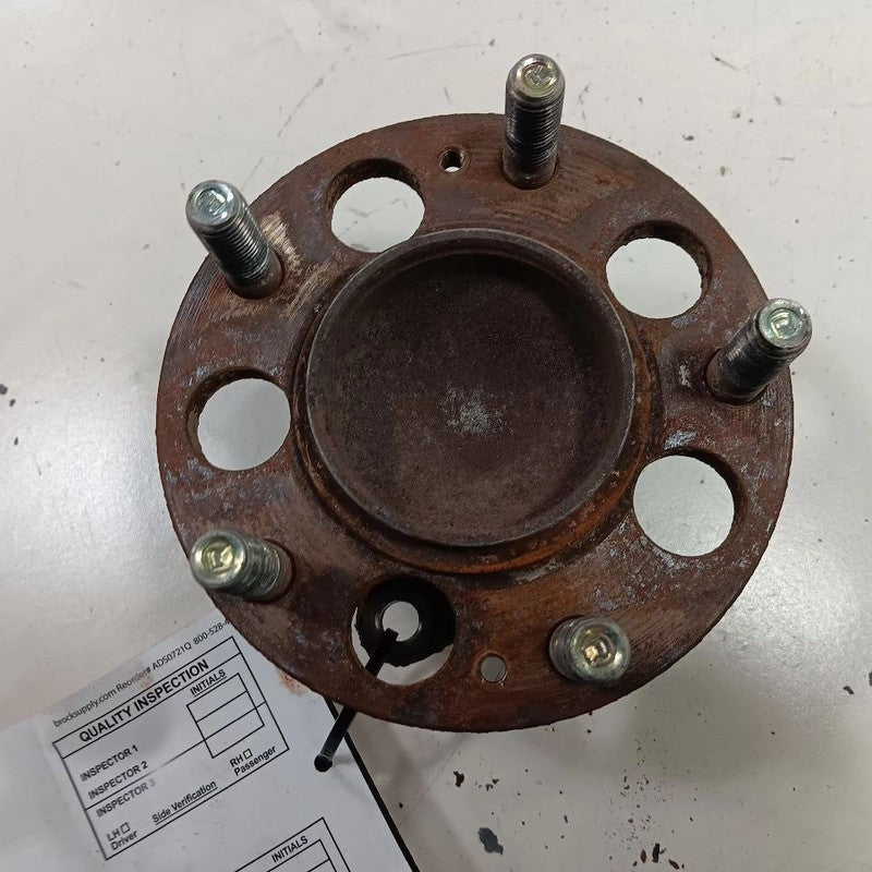 Hyundai Elantra Passenger Right Rear Spindle Knuckle Bearing Hub  2017 2016 2015
