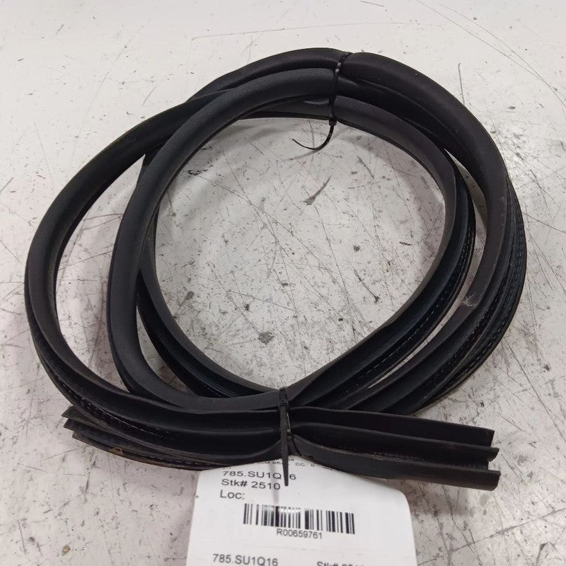 Legacy Outback On Body Door Jamb Seal Gasket Front Left Driver  2015 2