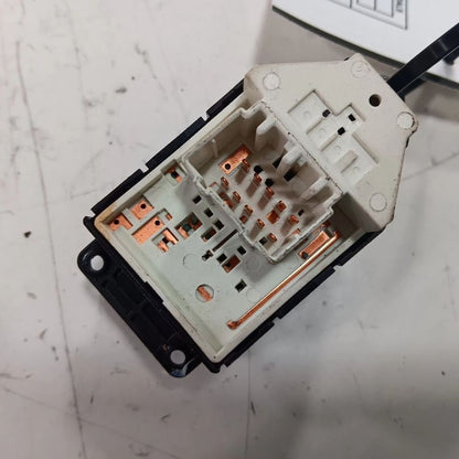 Driver Left Front Door Mirror Switch Fits 12-17 ACCENT