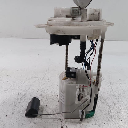 Gas Fuel Pump Assembly Fuel Tank Mounted Fits 18-23 Nissan Kicks