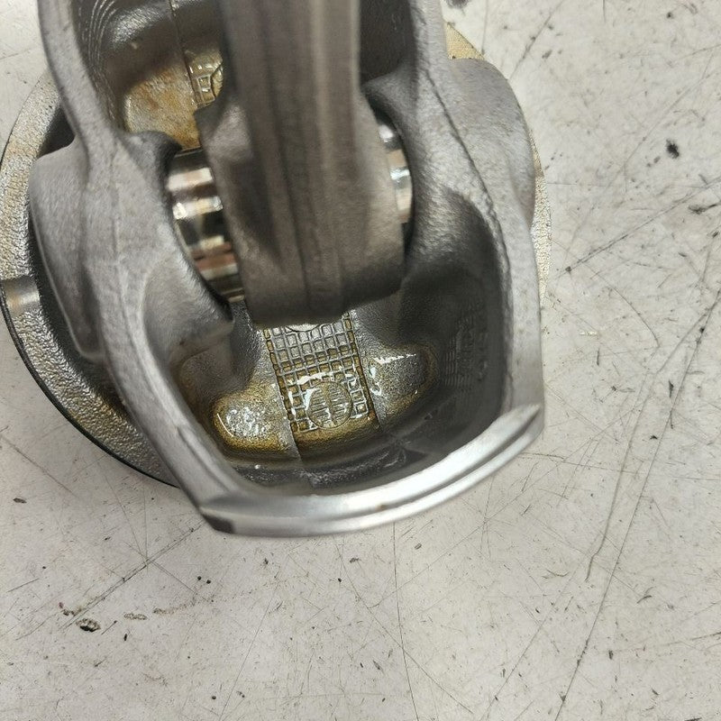 Toyota Prius Single Piston With Connecting Rod   1.8 2022 2021 2020
