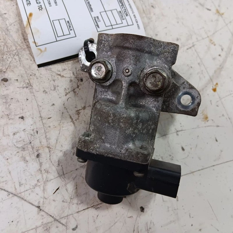 Subaru Legacy Outback 2.5 EGR Valve  2015 2016 2017 OEM