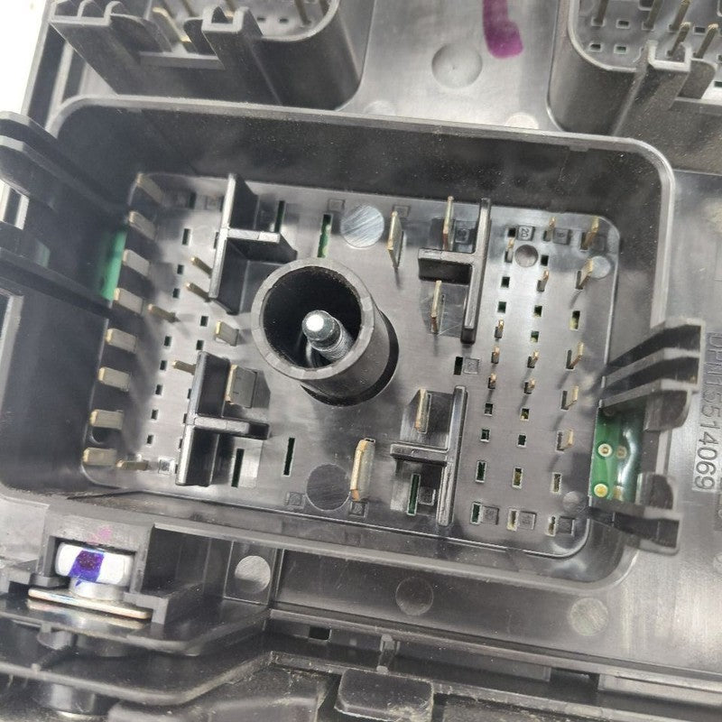 Fuse Box Engine Fits 16-18 Chevy Volt