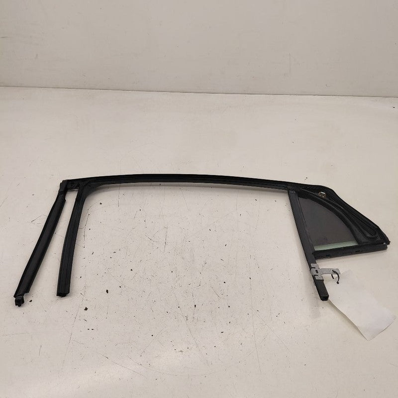 Passenger Right Rear Door Vent Glass Window  Fits 16-19 Chevy Volt