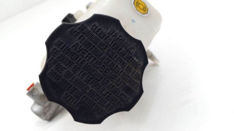 585102L300 Brake Master Cylinder Station Wgn With ABS Fits 09-12 ELANTRA