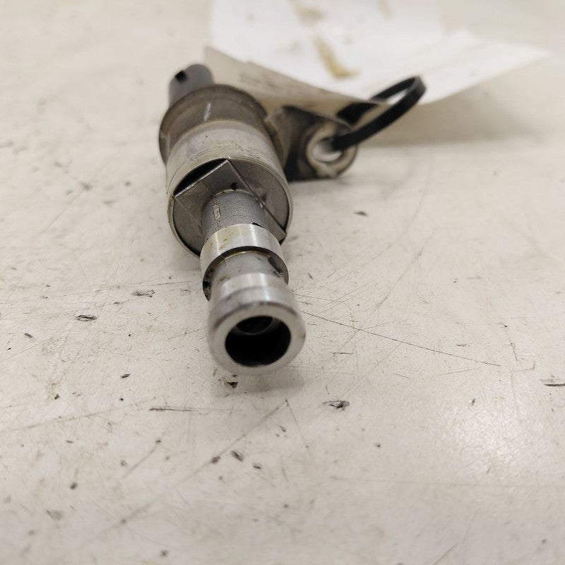 Cadillac CT6 Variable Timing Gear Oil Control Valve Solenoid Cylinder 