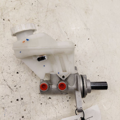 Brake Master Cylinder Fits 14-15 17-24 Mitsubishi Mirage