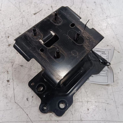 Nissan Kicks Bumper Mount Bracket Left Driver Side Front  2021 2022 20