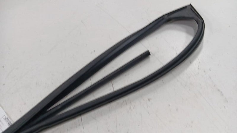 Subaru Impreza Door Glass Window Seal Rubber Left Driver Front 2017 20