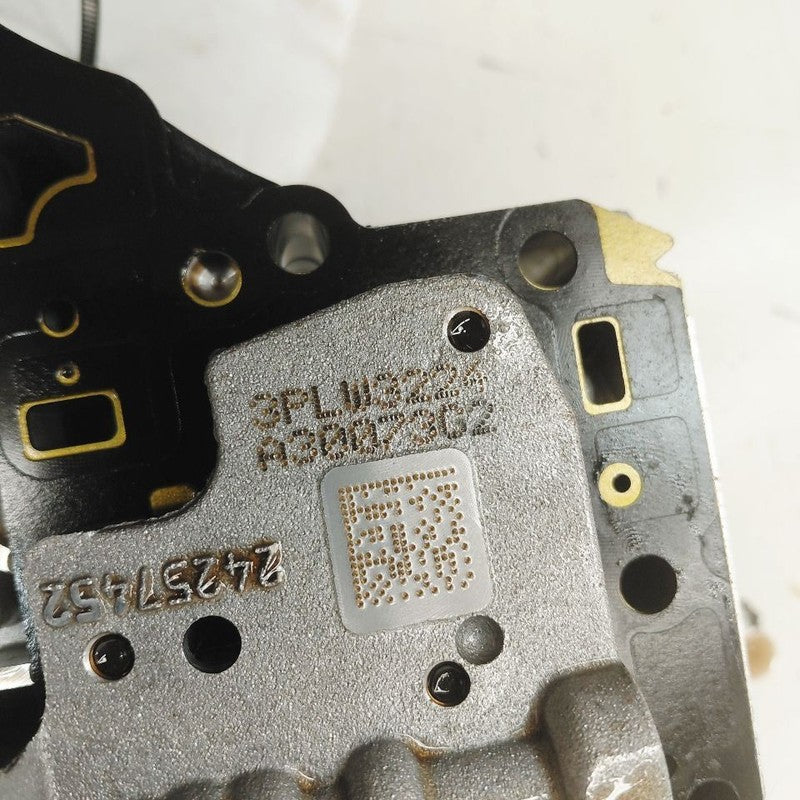 Cadillac XTS Automatic Transmission Valve Body      2016 2017 2018