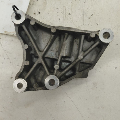 Jeep Cherokee Passenger Right Engine Mount Bracket  2019 2020 2021
