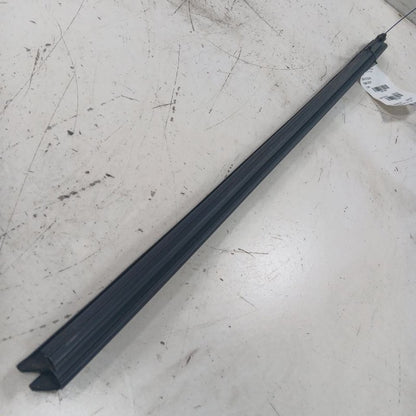 Ford Focus Right Front Weather Strip Interior  2018 2017 2016 2015 OEM