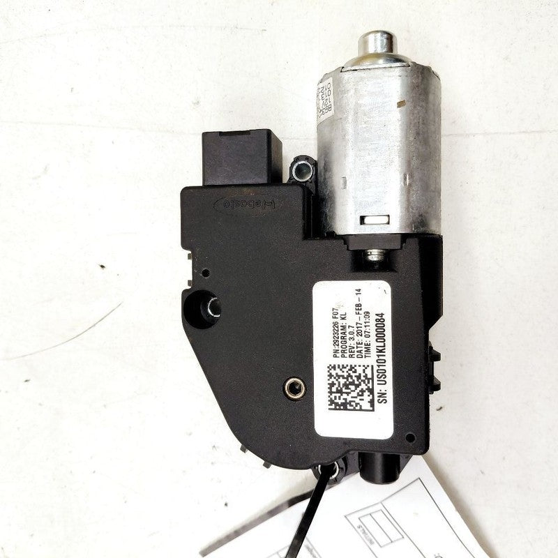 Jeep Cherokee Electric Power Sun Moon Roof Glass Motor {2923226F07} 2015 2016 20