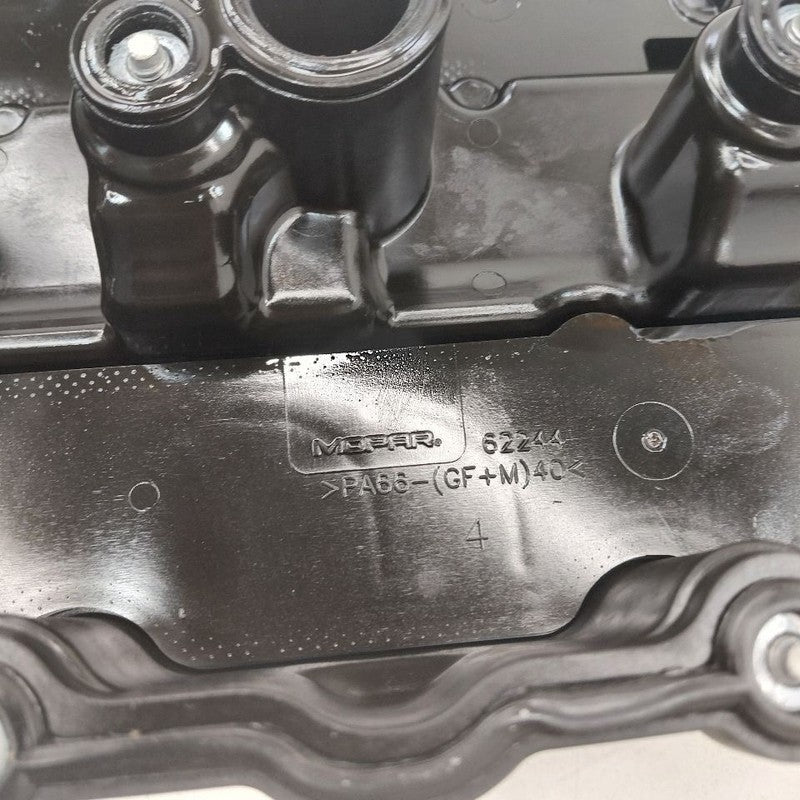 2018 Fiat 500 X 2.4 Model Engine Cylinder Head Valve Cover