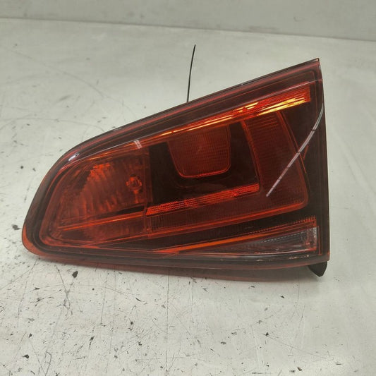 Passenger Right Tail Light Brake Lamp Hatchback Base Fits 15-17 Volksw